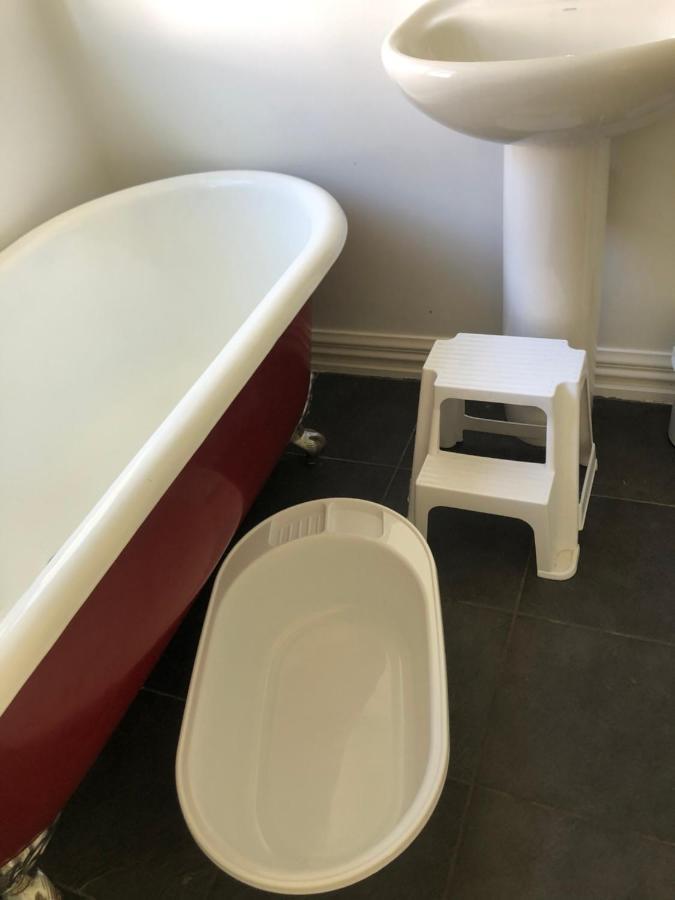 Renwick In The City Nelson, 10Min Walk To City Centre, Full Kitchen, Fast Fibre Wifi, Drive 13Min To Airport, 5Min To Hospital, Quiet Street, Dog Friendly Exterior foto