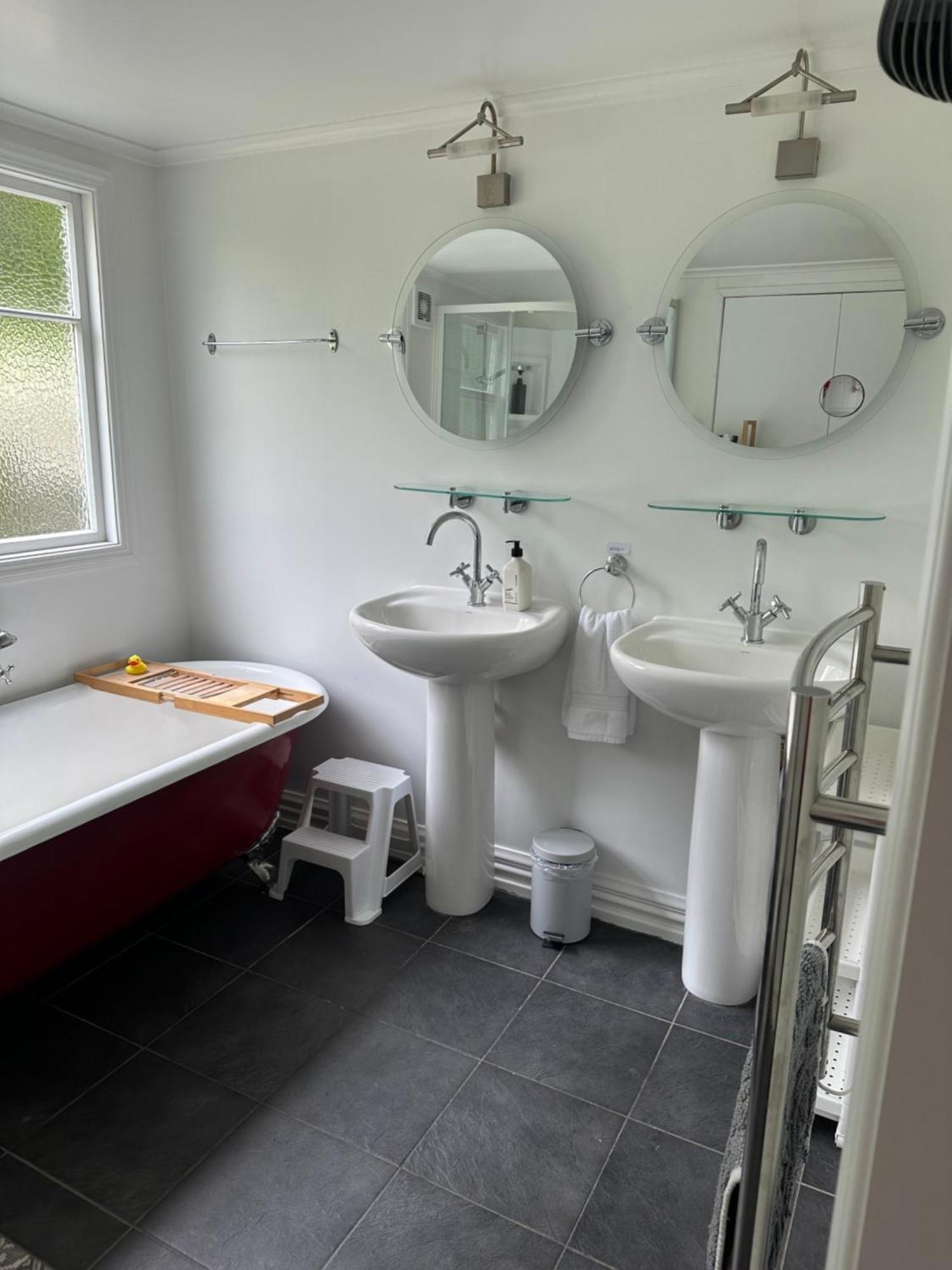 Renwick In The City Nelson, 10Min Walk To City Centre, Full Kitchen, Fast Fibre Wifi, Drive 13Min To Airport, 5Min To Hospital, Quiet Street, Dog Friendly Exterior foto